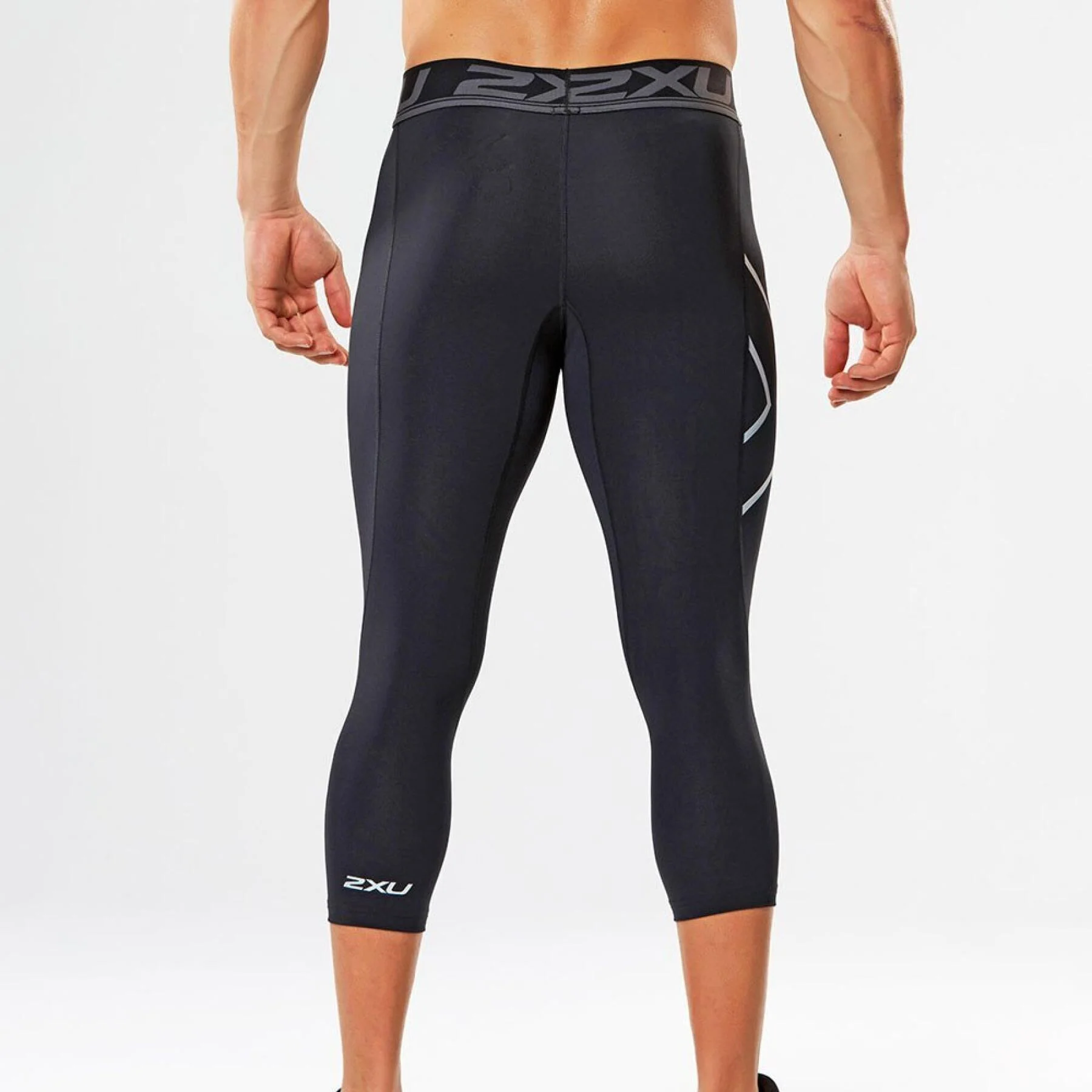 2XU Accelerate Compression 3/4 Tights, Herren, Black/Silver - Image 2