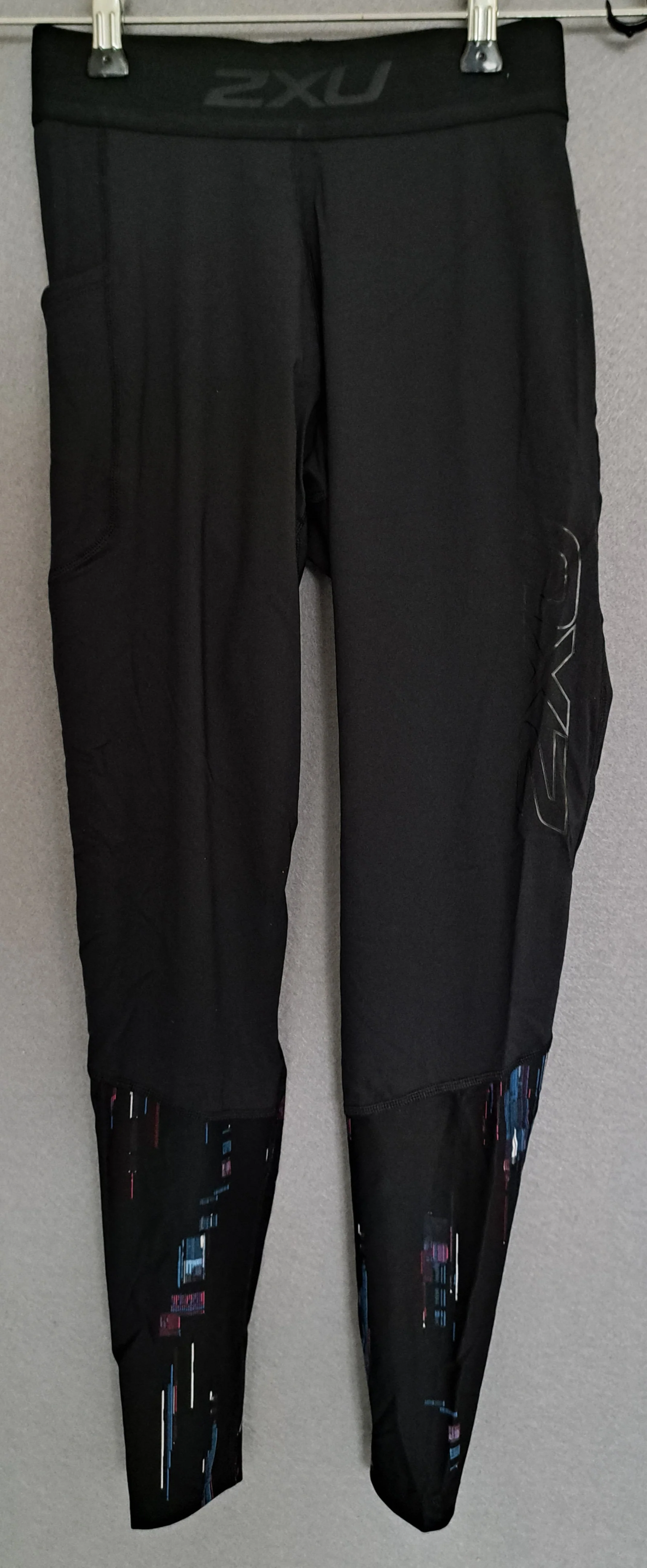 2XU Accelerate Compression 7/8 Tights, Damen, Black/Festival Lines
