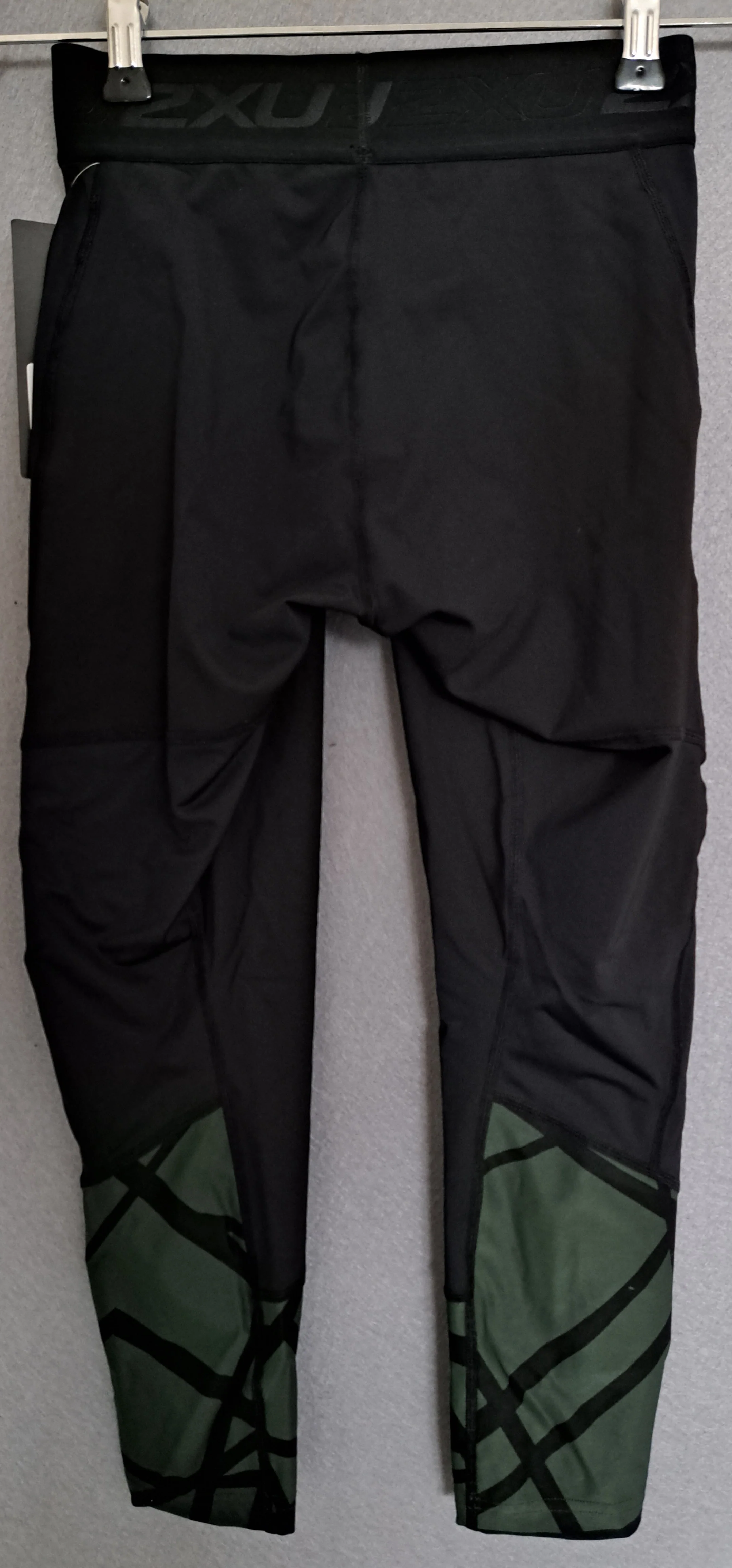 2XU Accelerate Compression 7/8 Tights, Damen, Black/Dark Green - Image 2