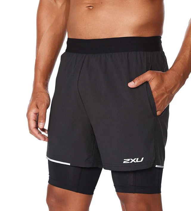 2XU Aero 2-in-1 5inch Shorts, Herren, Black/Silver Reflective - Image 2