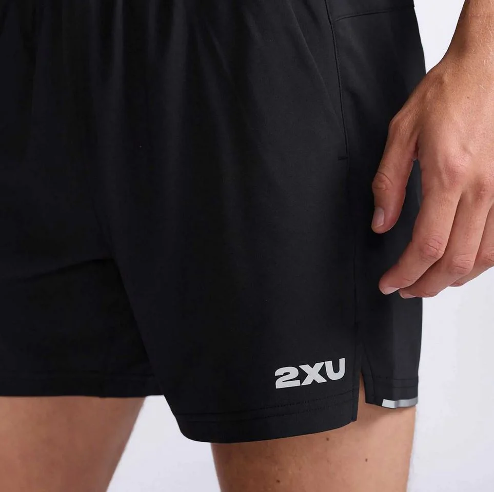 2XU Aero 5 Inch Shorts, Herren, Black/Silver Reflective - Image 4