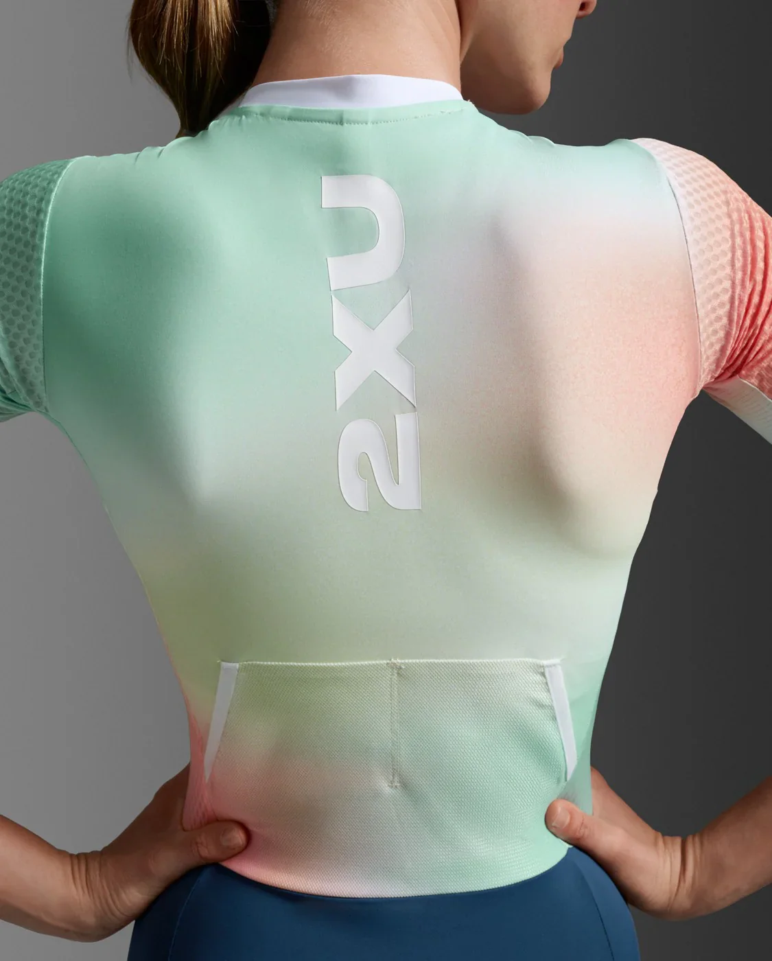 2XU Aero Hex Sleeved Trisuit, Damen, Jelly Mint/Majol - Image 9