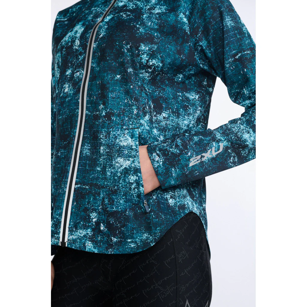 2XU Aero Jacket Trailscape, Laufjacke, Damen, Bluejay/Silver Reflective - Image 4