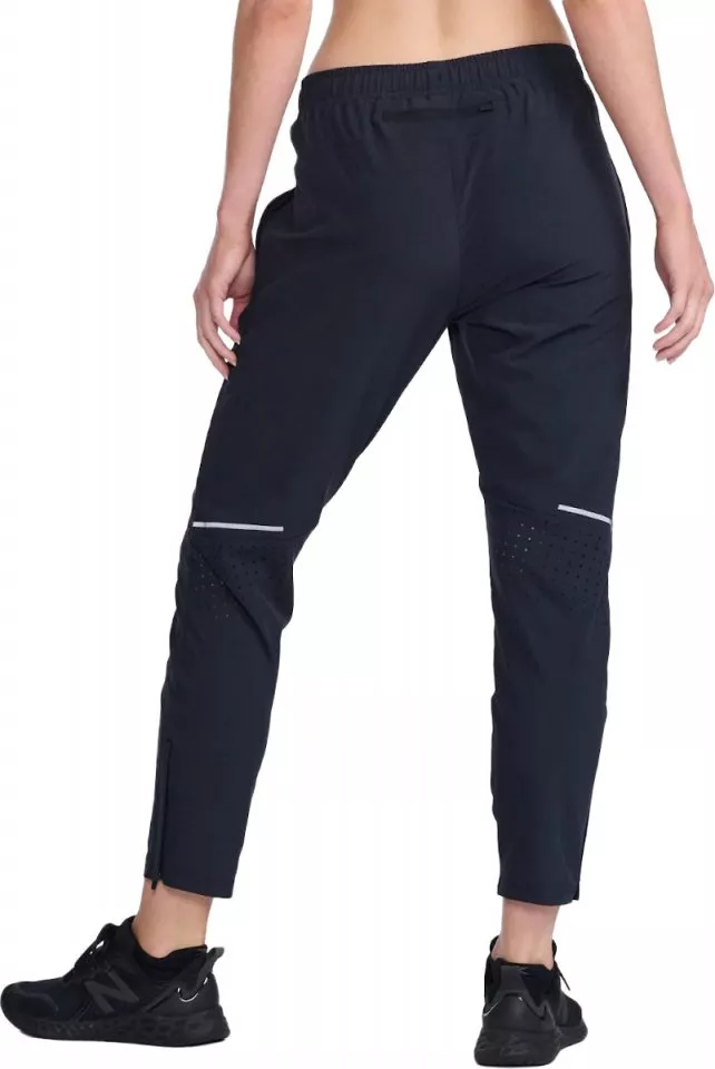 2XU Aero Woven Jogger, Damen, Black/Silver Reflective - Image 2