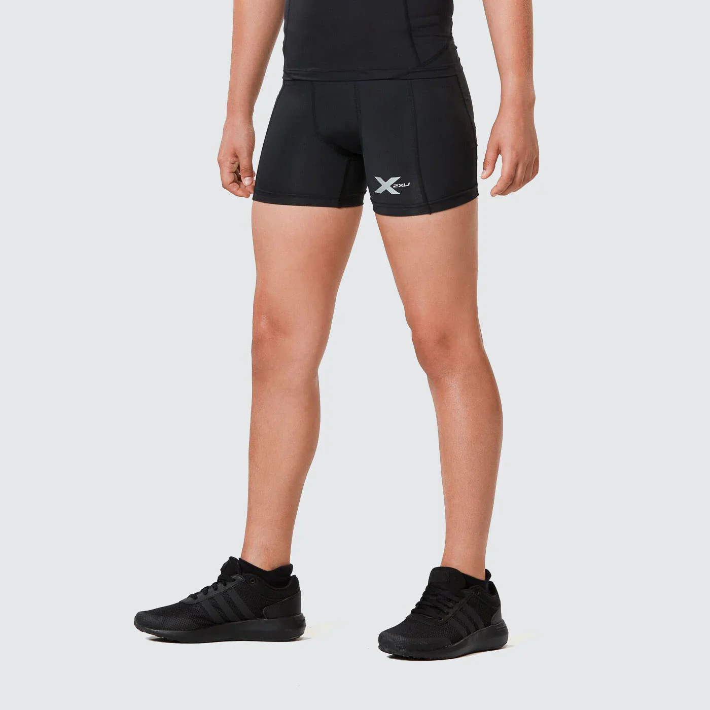 2XU Boys Compression 1/2 Short, Jungen, Black/Black - Image 3
