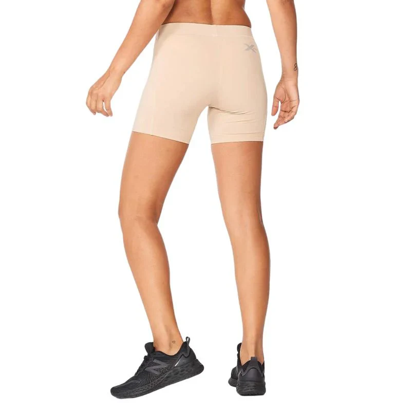 2XU Core Compression 5ich Game Day Shorts, Damen, Beige/Silver - Image 2