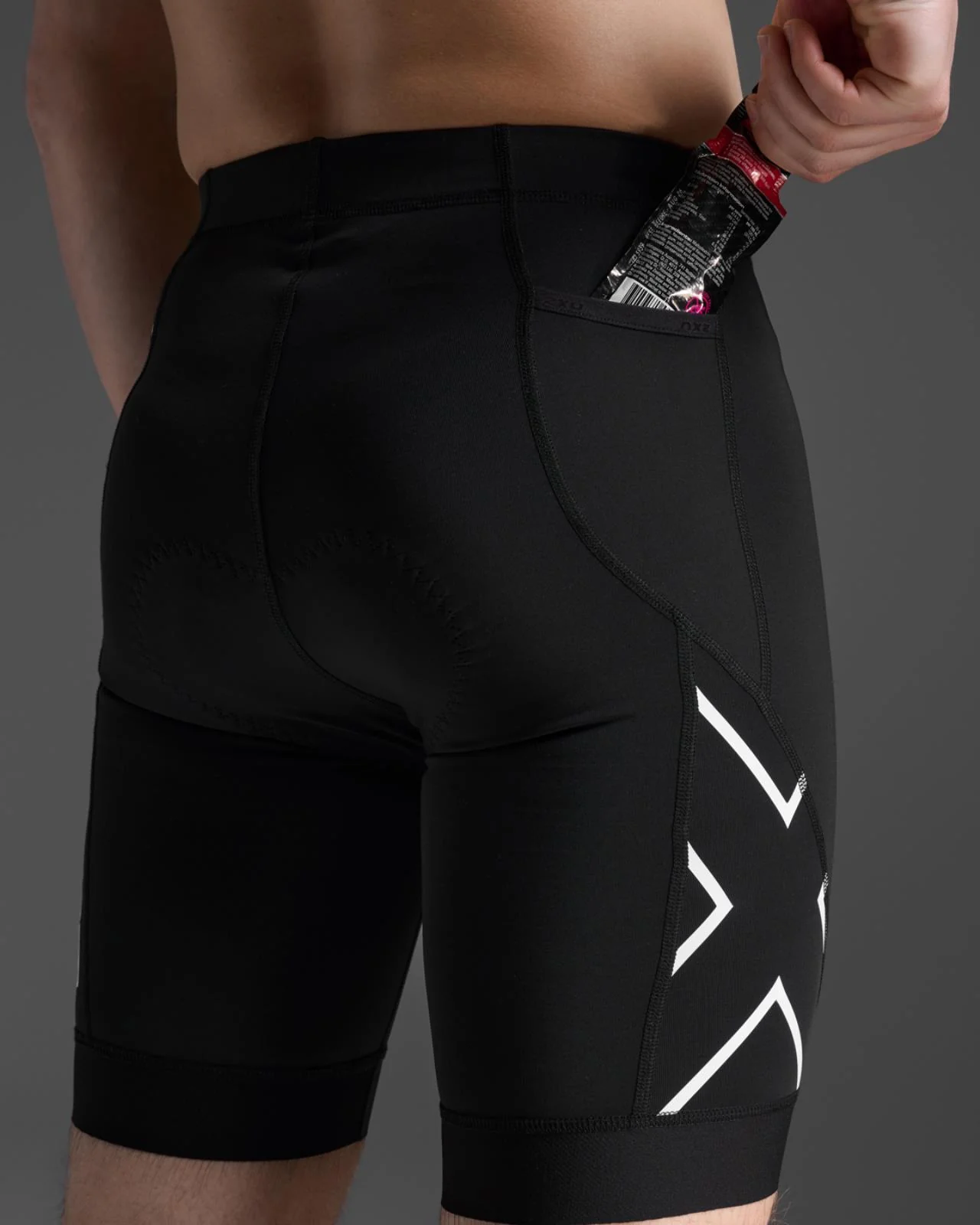 2XU Core Tri 8 inch Short, Herren, Black/White - Image 5