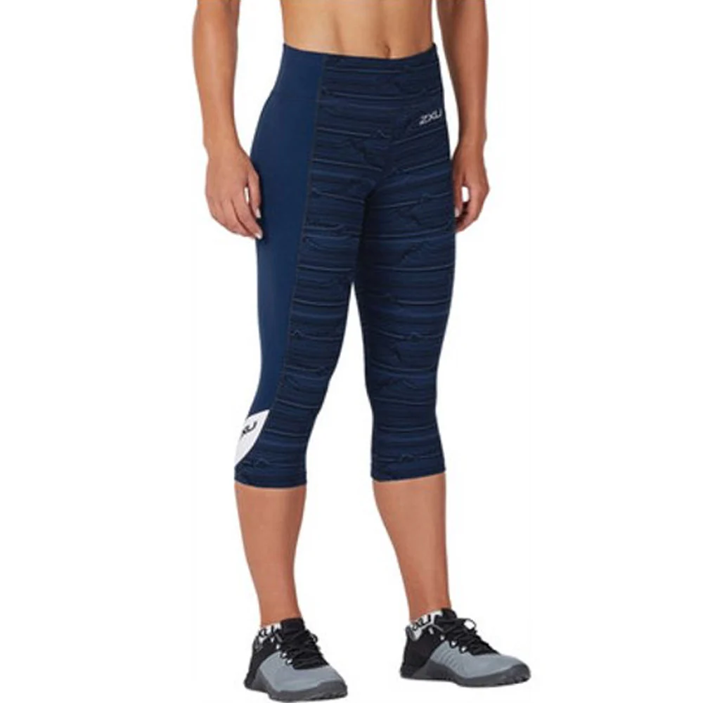 2XU Fitness Compression 3/4 Tights, Damen, Laufhose, Blue Lines/White - Image 2
