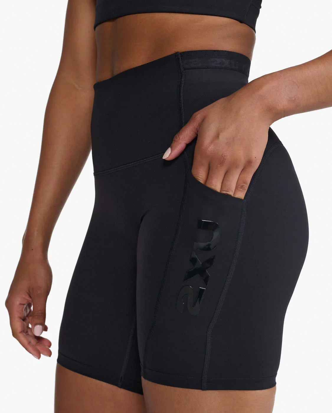 2XU Form Stash Hi-Rise Bike Shorts, Damen, Black - Image 3