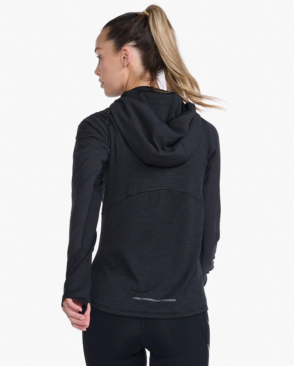 2XU Ignition Hooded Midlayer, Damen, Black/Black Reflective - Image 2