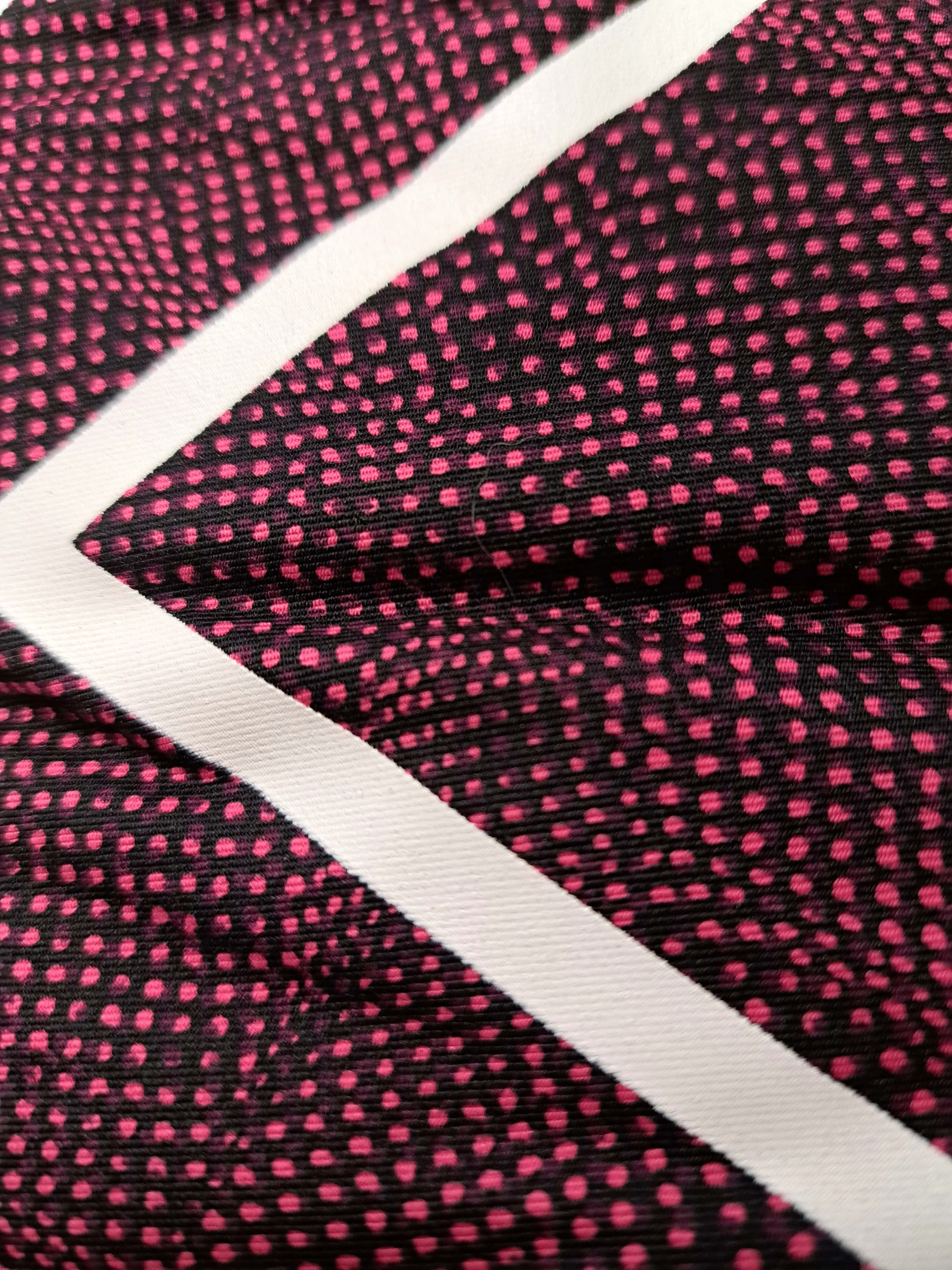 2XU Print Fitness Mid-Rise Compression 7/8 Tights, Damen, Pink Dot /White - Image 2